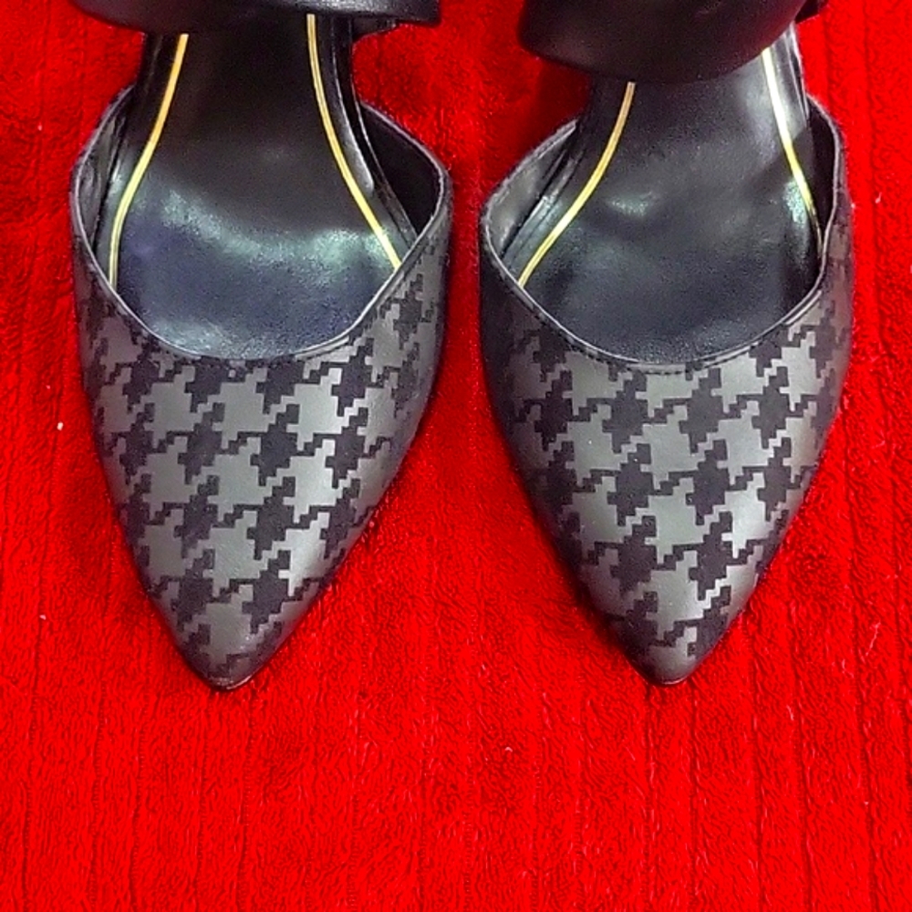 Enzo Angiolini Black Stilettos